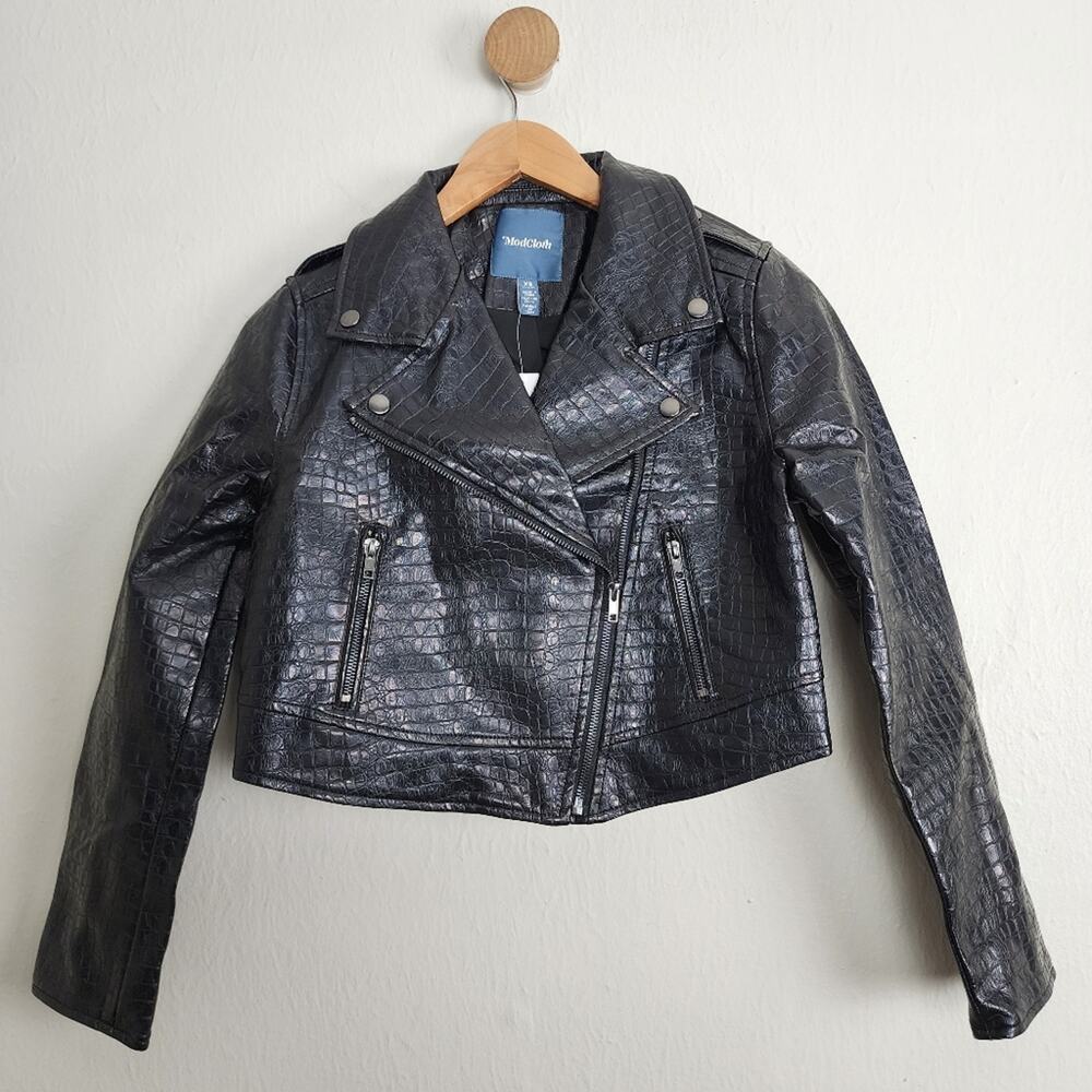 ModCloth Crocodile Rock Faux Leather Moto Jacket | NWT XS Black Cropped Biker